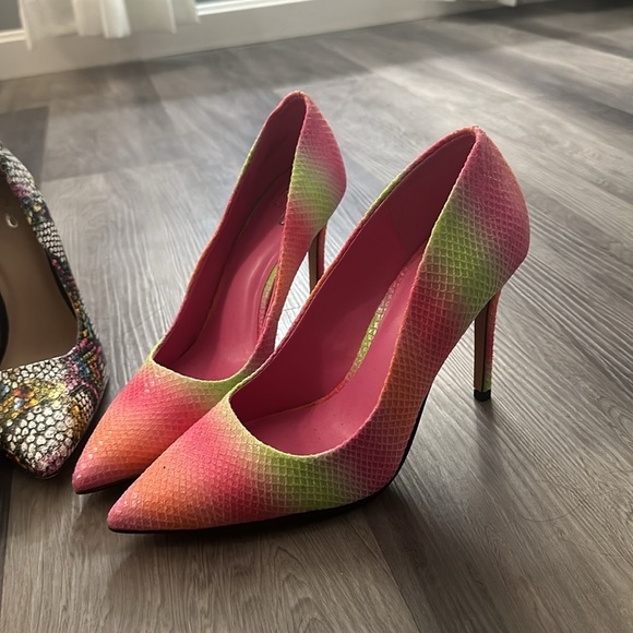 2 pairs of high heals. Set. Both from DSW. Size 9 for both. - Picture 3 of 3